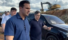 Júnior Araújo acompanha avanço das obras da Rodovia PB-370 ao lado de autoridades