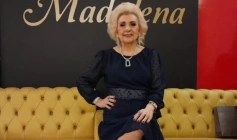 Apresentadora e colunista Thereza Madalena