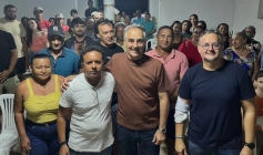 Luciano e visita a comunidade dos Macacos