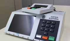 Testes de segurança na urna eletrônica