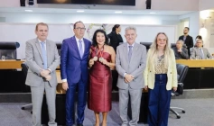 Medalhas à defensora pública Madalena Abrantes