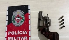 Arma e munições apreendidas em ação da PM