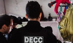 Policiais da Delegacia Especializada em Crimes Cibernéticos (DECC)