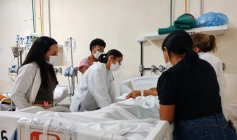 Assistência integral e acolhimento aos pacientes e familiares