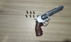 Arma e munições apreendidas em ação da PM