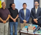 Prefeito Helder Carvalho em reunião com o diretor presidente da Cia de Desenvolvimento da PB