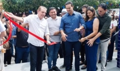 Chico Mendes durante inauguração de uma nova creche no município de Condado
