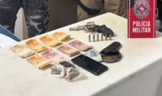 Arma e drogas apreendidas pela polícia militar em Brejo do Cruz 