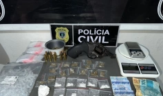 Arma e drogas apreendidas pela Polícia Civil em Pocinhos 