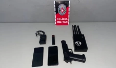 Apreensão de simulacro, bloqueador de sinal e celulares