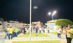 Entrega de praça aos moradores do bairro Estreito