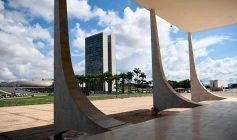No Senado, ministério defende fim da escala 6x1 como direito humano ao cuidado