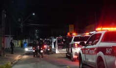Prisão de três pessoas e apreensão de uma submetralhadora