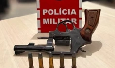 Arma de fogo e munições apreendidas pela PM