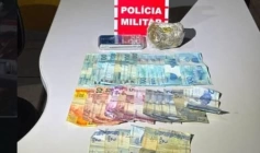 Droga e dinheiro apreendidos em ação da PM