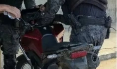 Apreensão de motocicleta clonada e roubada