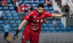 Goleiro João Vitor, de 25 anos, ex-Sousa