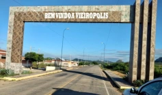 Prisão em flagrante por dano qualificado e ataque a bem público