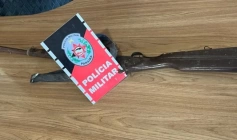 Espingarda apreendida pela polícia militar em Vieiópolis 