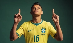 Lateral-esquerdo paraibano Douglas Santos