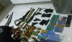 Grande apreensão de armas e munições