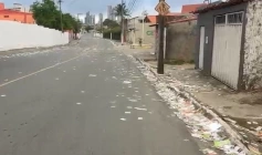 Derramamento de santinhos de candidatos