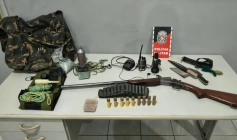 Espingarda apreendida pela polícia militar no município de Santa Rita 