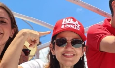 Pollyanna em evento de Lula