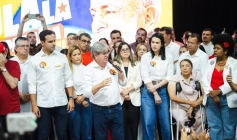 João Azevêdo reforça defesa pela reeleição de Lula em encontro com lideranças: