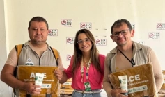 Entrega de 62 kits com bolsas e protetores solares aos agentes de combate às endemias