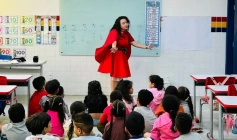 Valorização do Magistério com salários competitivos, concursos e formação