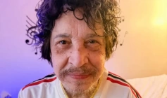 Cantor e pianista Benito di Paula