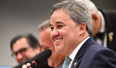 Senador, Efraim Morais 