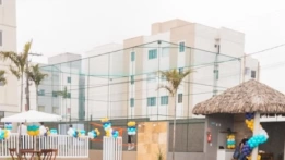 Amostra de itens inspecionados no galpão da empresa: dispositivos médicos, cosméticos e alimentos