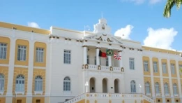 Deputado federal Gervásio Maia durante tradicional Feijoada da Paróquia Santo Antônio em Cacimba de Dentro