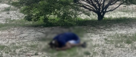 Homem é encontrado morto de joelhos com tiro na cabeça na zona rural de Santa Cruz
