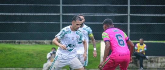 Dinossauro bate o Laguna no Frasqueirão e consolida reação no Brasileiro