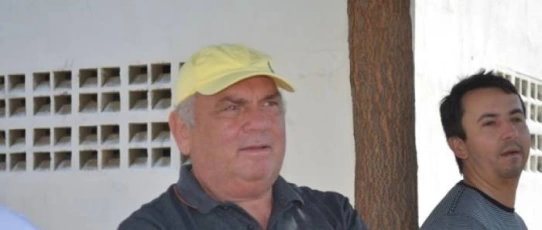 Em São José da Lagoa Tapada, ex-prefeito Colorau grava vídeo e denuncia “descaso” com lixão municipal
