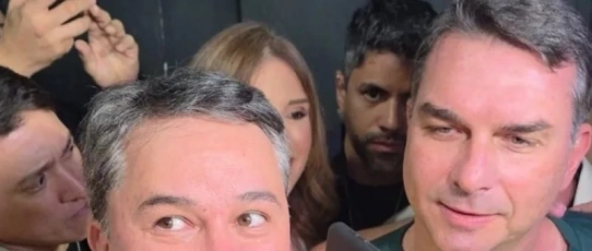 Efraim Filho anuncia visita de Flávio Bolsonaro à festa junina da Paraíba