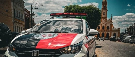 Suspeito com ordem judicial em aberto é preso pela PM em via pública de Pombal