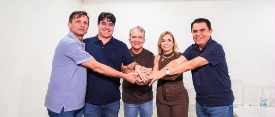 Em grande ato político, prefeita Delúsia e todo o grupo de situação reafirmam apoio a Wilson Santiago em Queimadas