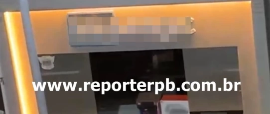 Criminosos arrombam porta de vidro e furtam loja de eletrônicos no Centro de Sousa