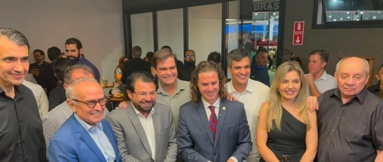 Pré-candidato a Governador, Cicero Lucena prestigia inauguração da Ambev, e elogia força empresarial de Zenildo 