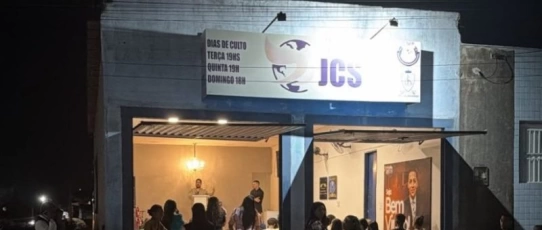 Policiais Militares são acusados de intolerância religiosa após prender pastor durante culto em Cajazeiras 