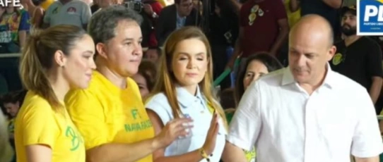 Nayana Pontes troca suplência ao Senado e é confirmada como vice de Efraim Filho