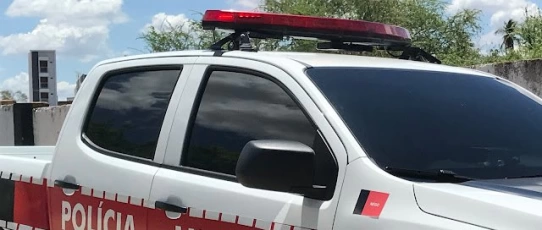Quatro suspeitos do RN são presos pela PM na PB-400, após assalto em São José de Piranhas