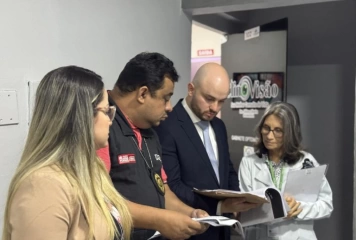 Interdição de clínicas de optometria