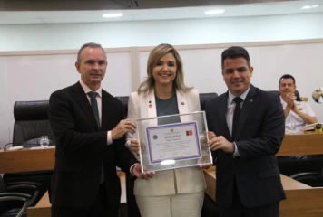 Cidadania à procuradora-Chefe da União na Paraíba, Íris Catarina