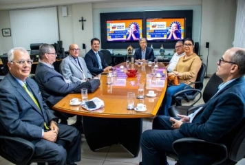 Conselheiro Fábio Nogueira em reunião com o superintendente do Procon da PB, Félix Araújo