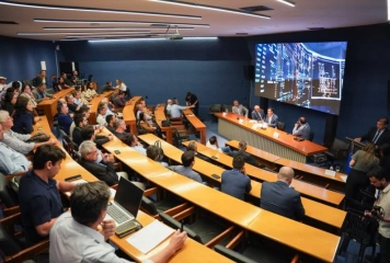 Governo lança Plataformas Digitais sobre Energia e assina protocolo de intenções com o setor industrial